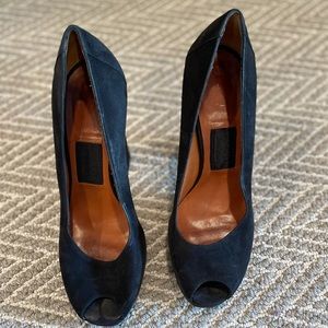 LANVIN black suede platform heels. Size 38.5
